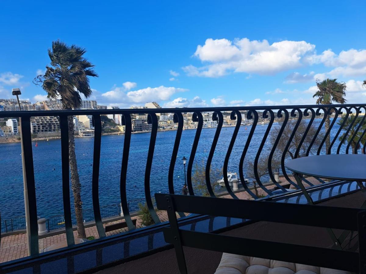 Seafront Apartment In St. Paul'S Bay Exterior photo